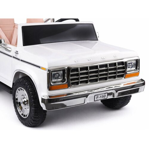 Ford Dvosjed Bronco AKU 4&amp;times;4 bijeli Slike