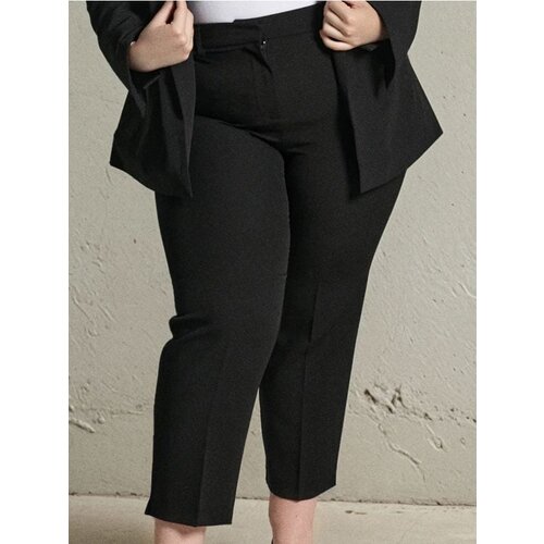 Sinsay Hlače sa strelicama PLUS SIZE Cijene