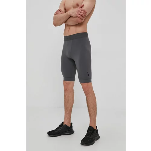 Nike Kratke hlače moške, siva barva