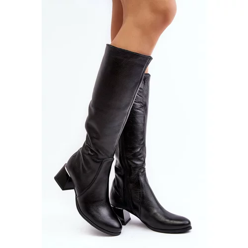 Kesi Black low-heeled leather boots by Cersaina
