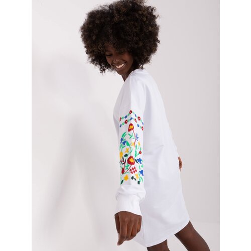 Fashion Hunters White sweatshirt dress with embroidery on sleeves by RUE PARIS Slike