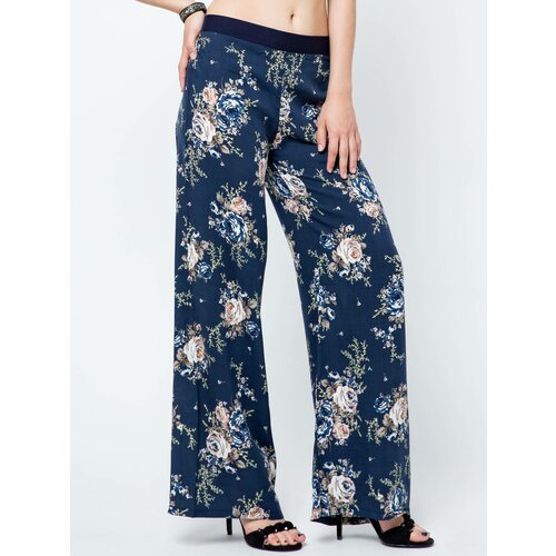 GNGbasic Swedish trousers decorated with a print in navy blue roses Slike