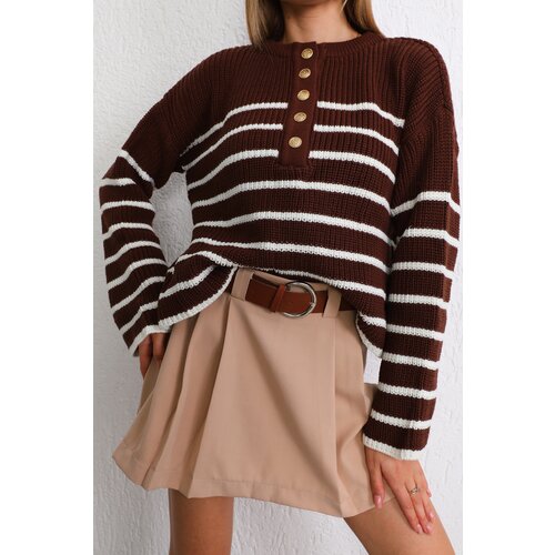 BİKELİFE Women's Brown Oversize Gold Buttoned Striped Thick Knitwear Sweater Slike