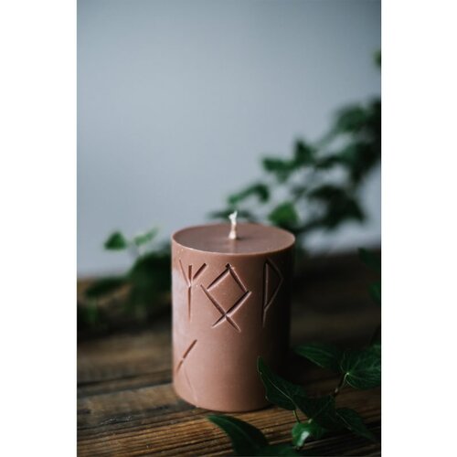 Smells Like Spells Rune Candle Frigga di&amp;scaron;eča sveča (home/partnership) 300 g Slike