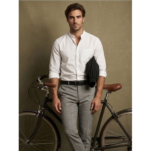 Sinsay Slim-fit chino hlače u kockicu s udjelom viskoze Cijene