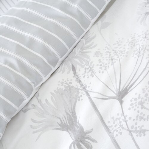Catherine Lansfield Bijela/siva posteljina za bračni krevet/za produženi krevet 230x220 cm Meadowsweet Floral &amp;ndash; Slike