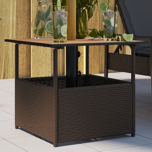 vidaXL Vrtna miza z luknjo za senčnik rjava 55x55x46,5 cm poli ratan Cene