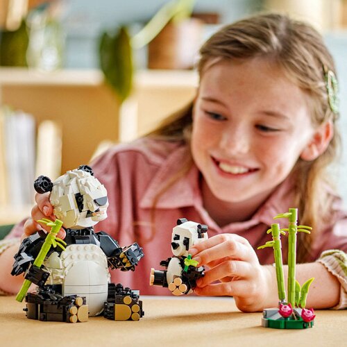 Lego Creator 3in1 - Divlje životinje: obitelj panda (31165) Slike
