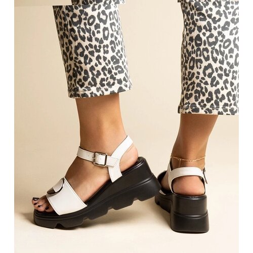 D/CEO Black sandals on a block heel Millo Cene