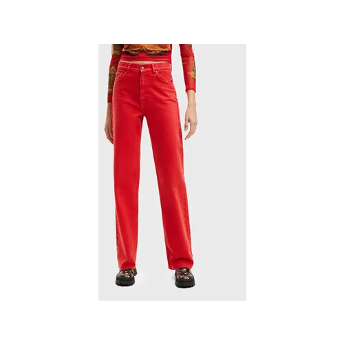Desigual Jeans hlače Lluisa 22WWDD12 Rdeča Relaxed Fit