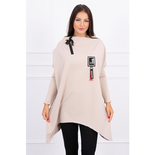 Kesi Oversized sweatshirt with asymmetrical sides in beige color Slike
