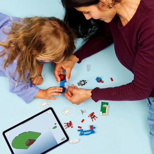 Lego spider-man - spajdi na svom motociklu protiv nosoroga (11206) Slike