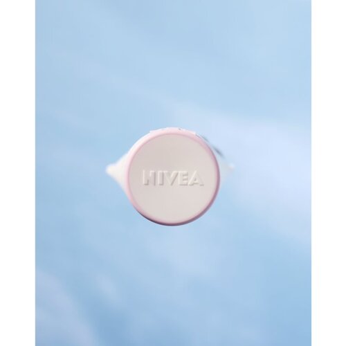 Nivea Nourishing hranjiva dnevna krema za suho lice SPF 15 50 ml Slike
