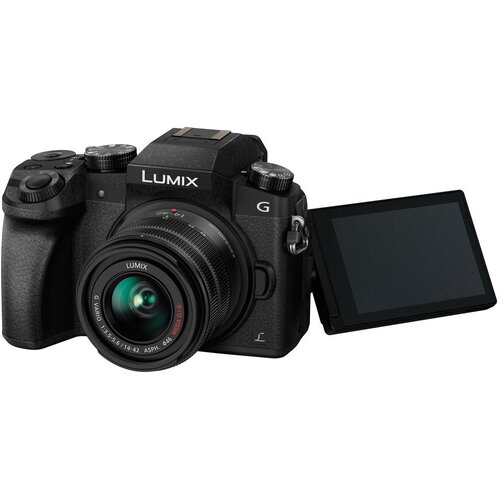 Panasonic Lumix G7 + 14-42mm + 45-150mm(KIT) - Slike