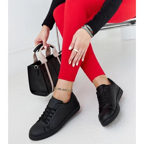 D/CEO White trainers Justar Cene