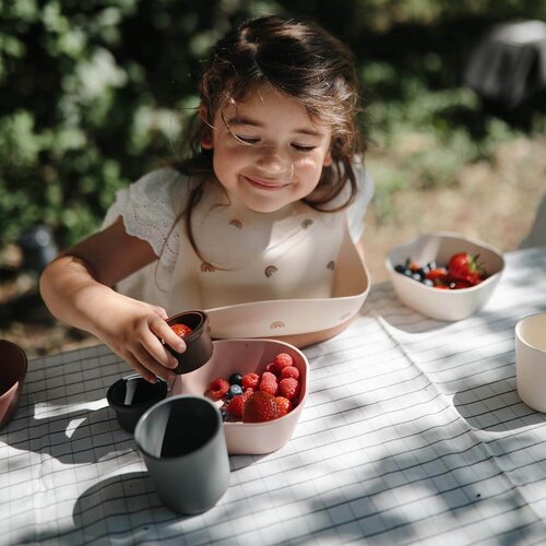 Mushie Square Dinnerware Bowl skledica Blush 2 kos Slike