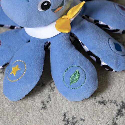 BABY EINSTEIN Octoplush&amp;trade; glasbena igrača 3m+ 1 kos Slike