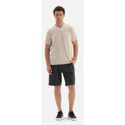 Dagi shorts - black - normal waist Slike