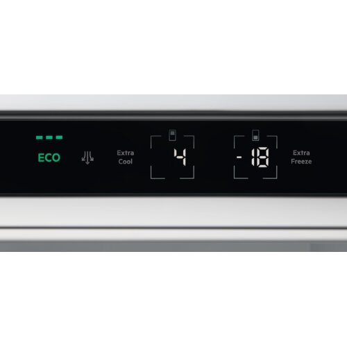 Electrolux vgradni kombinirani hladilnik ENG7TE75S Slike