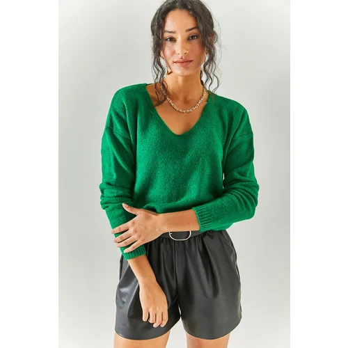 Olalook Women's Grass Green V-Neck Soft Textured Knitwear Sweater