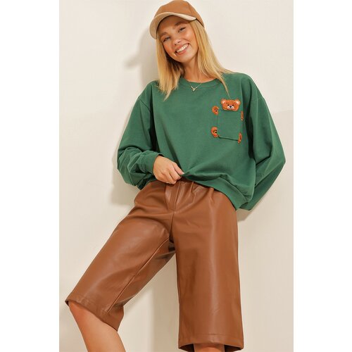 Trend Alaçatı Stili Women's Green Crewneck Sweatshirt with Pockets Embroidered Teddy bears Slike
