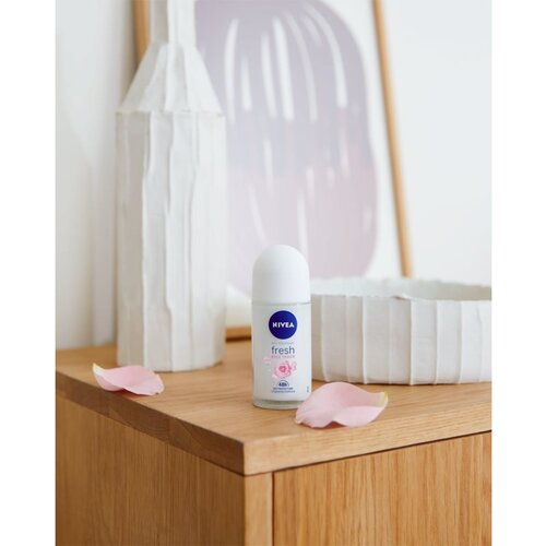 Nivea Rose Touch anti-transpirant roll-on za ženske 50 ml Slike
