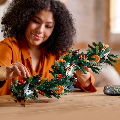 Lego LEGO® Botanical Collection - Venac (10340) Cene