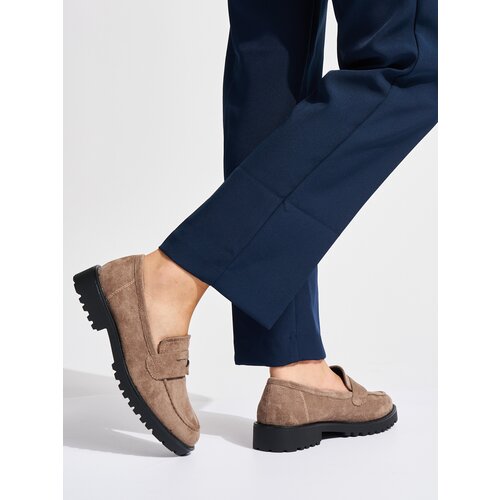 Shelvt Beige suede loafers for women Cijene