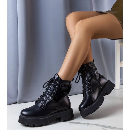 D/CEO Black patent leather strada boots Cene