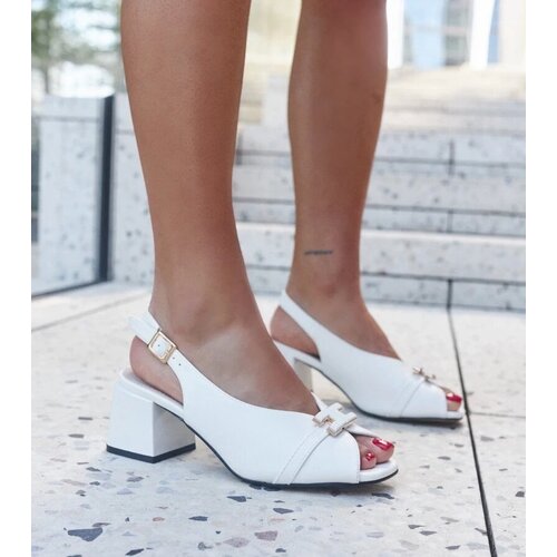 D/CEO Yellow sandals Dolores Cene