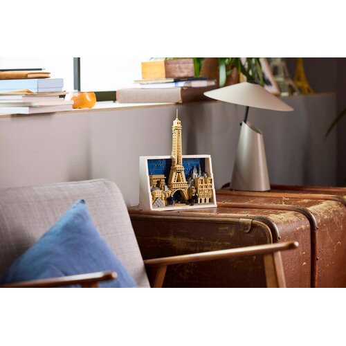 Target Architecture 21064 Paris - City of Love Slike