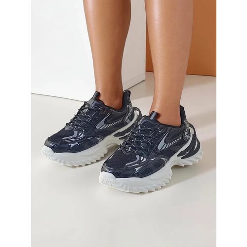 Resti Women's sports sneakers with a thicker sole Annete Cene