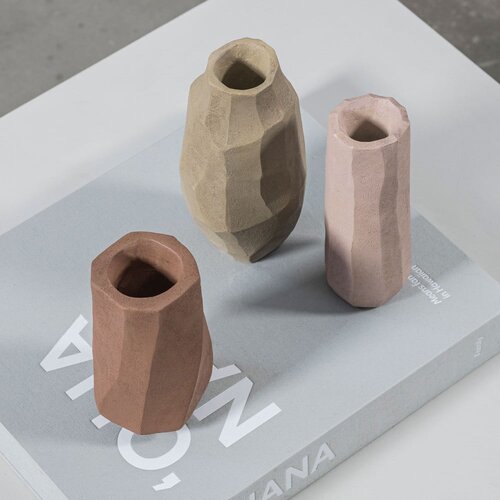 Mette Ditmer Denmark Ružičasta vaza od polyresina (visina 15,5 cm) Nuki &amp;ndash; Slike