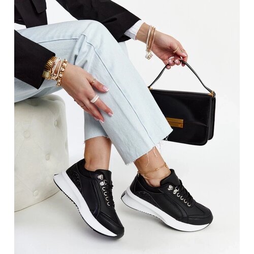 D/CEO White trainers Justar Cene