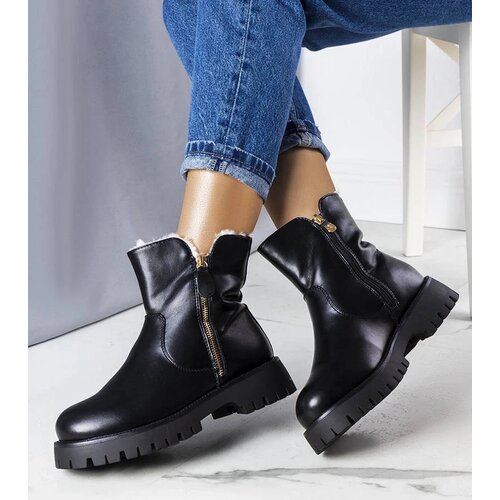 D/CEO Black patent leather strada boots Slike