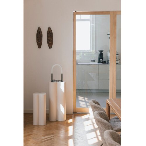 Zuiver Kovinska LED zatemnitvena namizna svetilka v srebrni barvi (vi&amp;scaron;ina 36 cm) Arch &amp;ndash; Slike