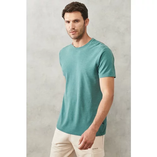AC&Co / Altınyıldız Classics Men's Green Slim Fit Slim Fit Crewneck Cotton T-Shirt.