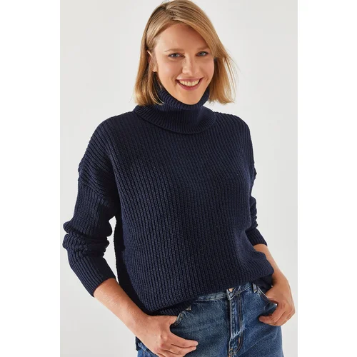 Bianco Lucci Women's Thessaloniki Sweater