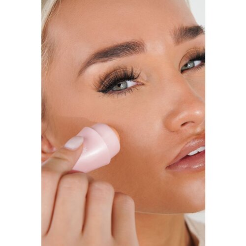 Brushworks Assorted Complexion valjček, ki vpija olje 1 kos Slike