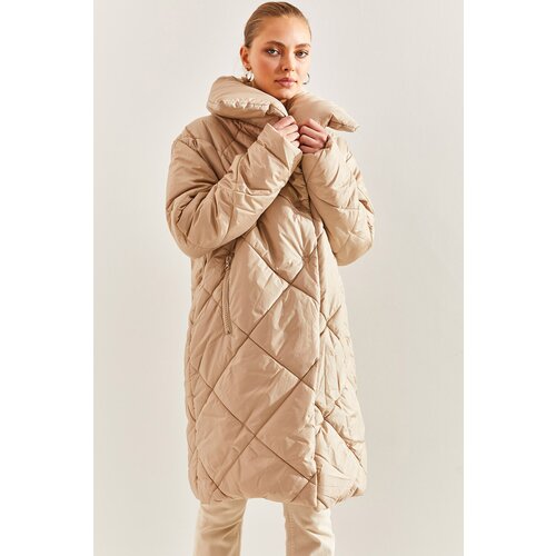 Bianco Lucci Women's Metal Buttoned Diamond Patterned Oversize Puffer Coat Cene