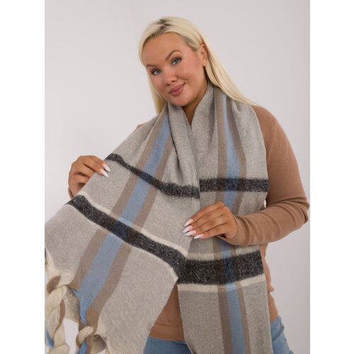 Fashion Hunters Grey warm women&amp;#039;s scarf made of thick knitted fabric with fringe Slike