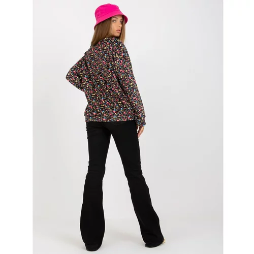 Fashion Hunters Black velvet blouse with flowers from RUE PARIS