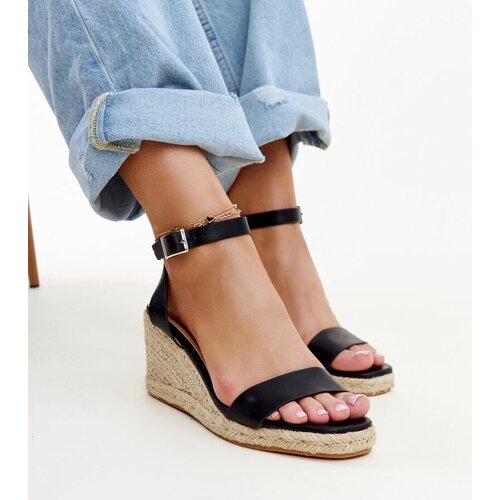 D/CEO Yellow sandals Dolores Cene