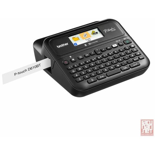 Brother PT-D610BT, desktop bluetooth and pc connectable label printer with colour display, print up to 24mm tze tape, 30mm per second, print up to 7 lines, 180dpi, auto cutter, qwerty keyboard, usb/bt, ac adapter/usb cable/carry Case/TZE-S251 tape Slike
