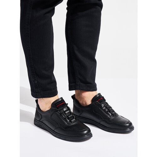  Men's black sports shoes Cijene