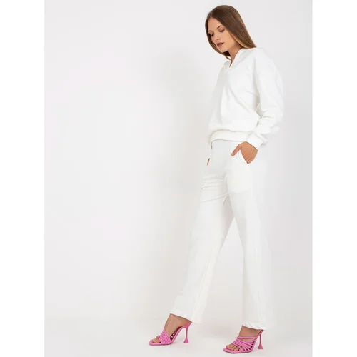 Fashion Hunters A white sweatshirt set with wide trousers