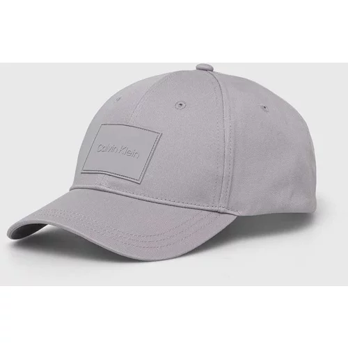 Calvin Klein Bombažna bejzbolska kapa siva barva