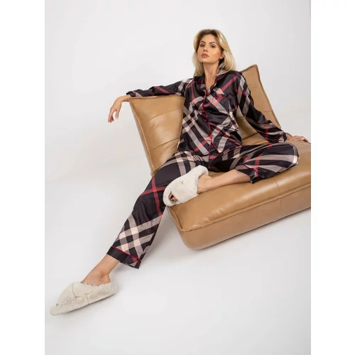 Fashion Hunters Black pyjamas made of artificial satin with trousers