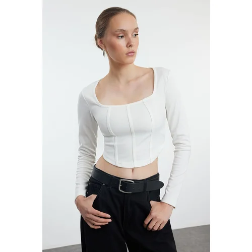 Trendyol Ecru Piping Detailed Square Neck Fitted Crop Interlock Knitted Blouse