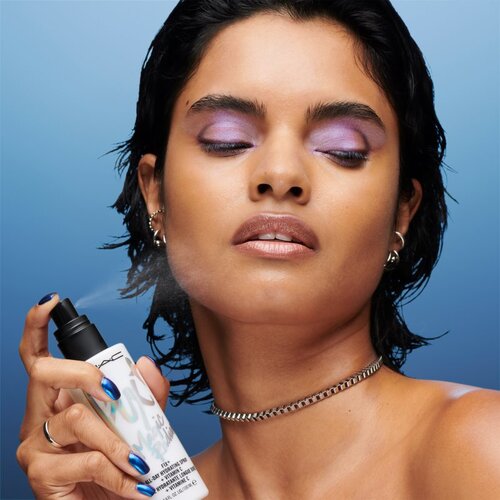 MAC Cosmetics Fix+ Magic Radiance meglica za obraz za fiksacijo make-upa (posvetlitveni) 100 ml Slike